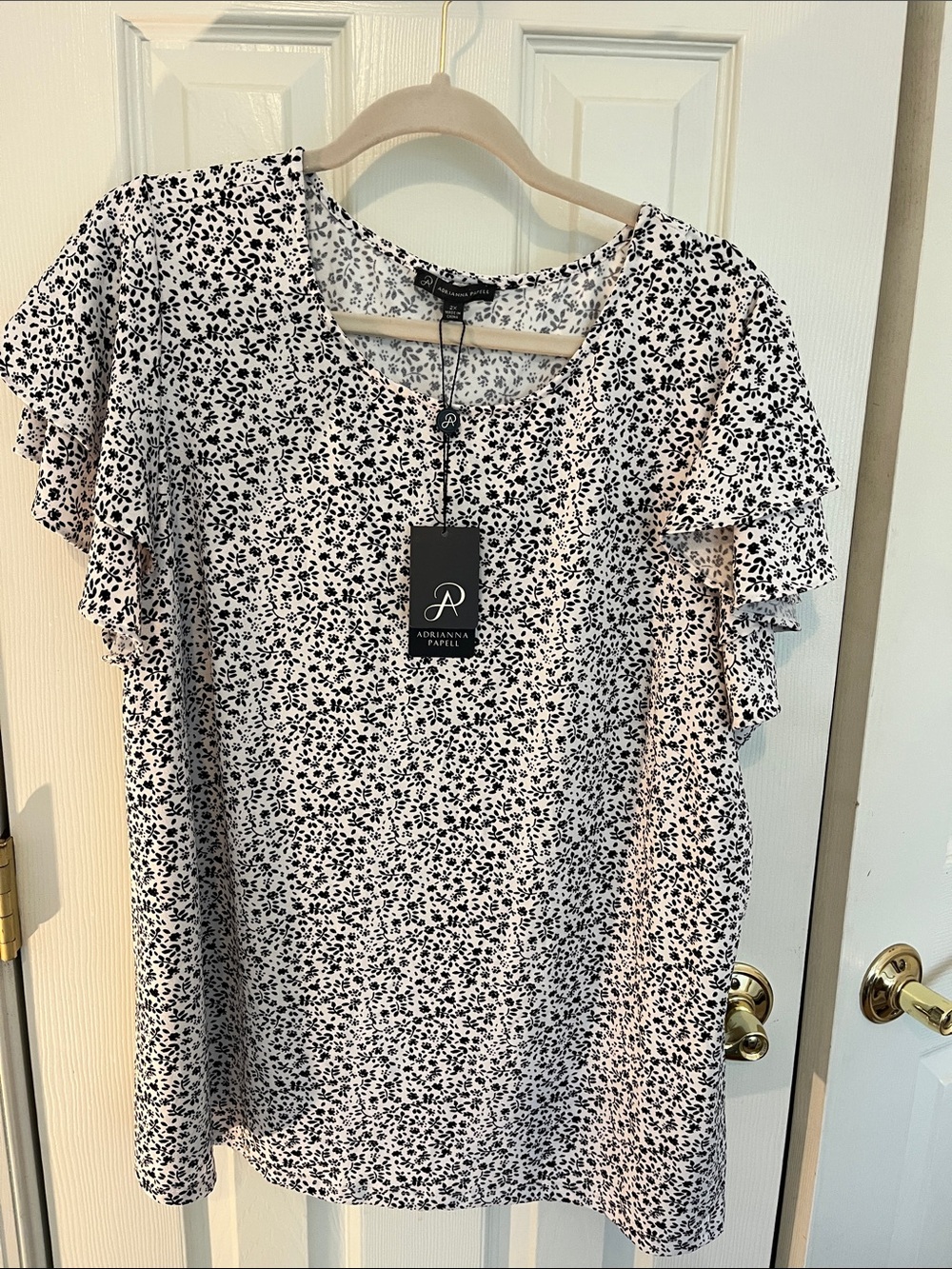Adrianna Papell Black & White Floral Ruffle Sleeve Blouse